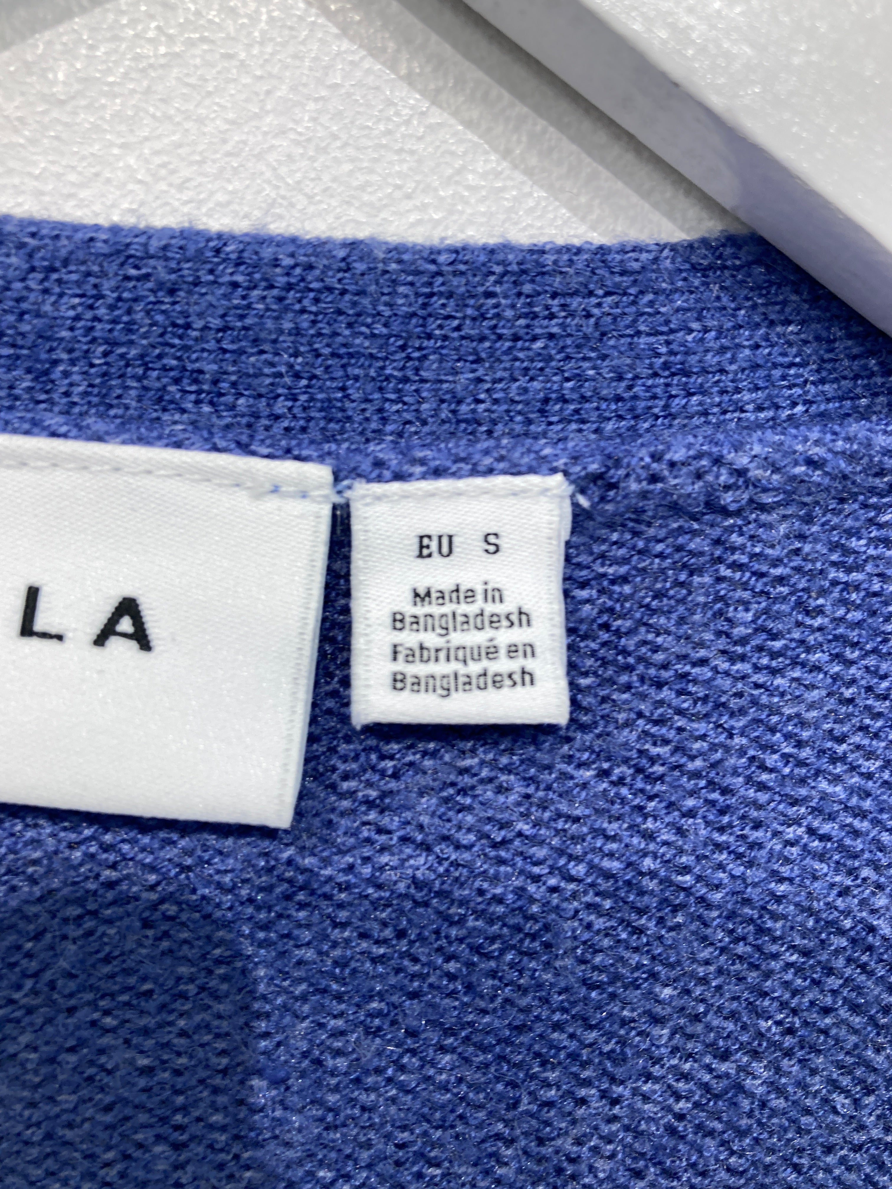 Vila Cardigan